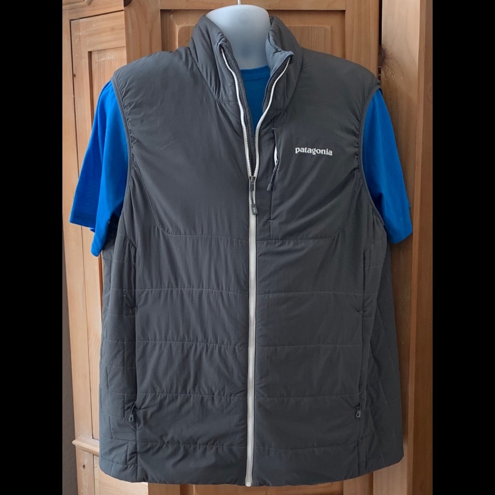 Gently worn- Mens Patagonia lightweight vest -2XL